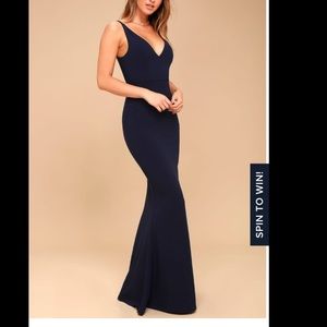 Lulu’s navy maxi “melora” dress Small